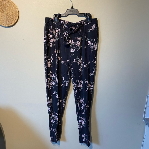 Soyaconcept szmedium floral viscose fabric pants - Picture 1 of 8